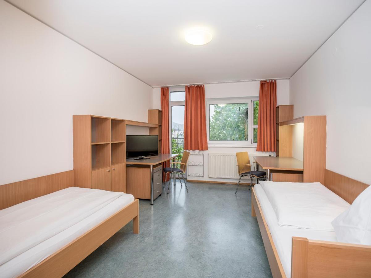Zweibett-/Doppelzimmer mit Zustellbett